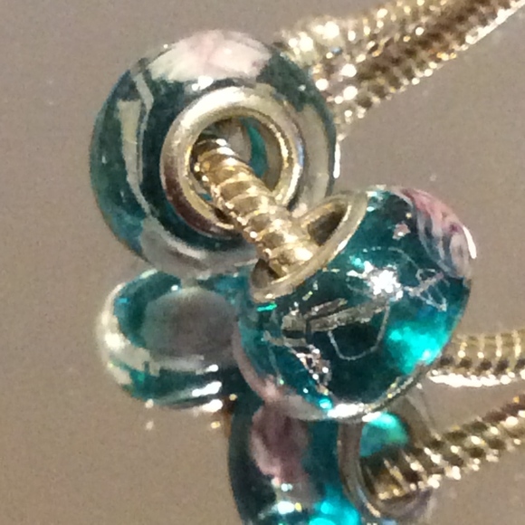 🌸 2PC TEAL & PURPLE ROSE SWIRL BEAD GEM CHARM WIDE HOLE PANDORA TROLL FLOWER - Picture 4 of 6